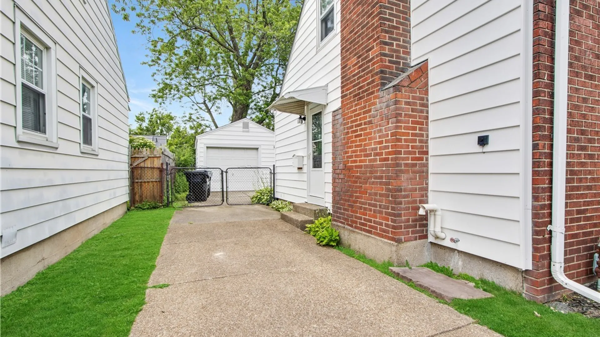 Property at 224 Paramount Parkway, Tonawanda, NY 14223 29