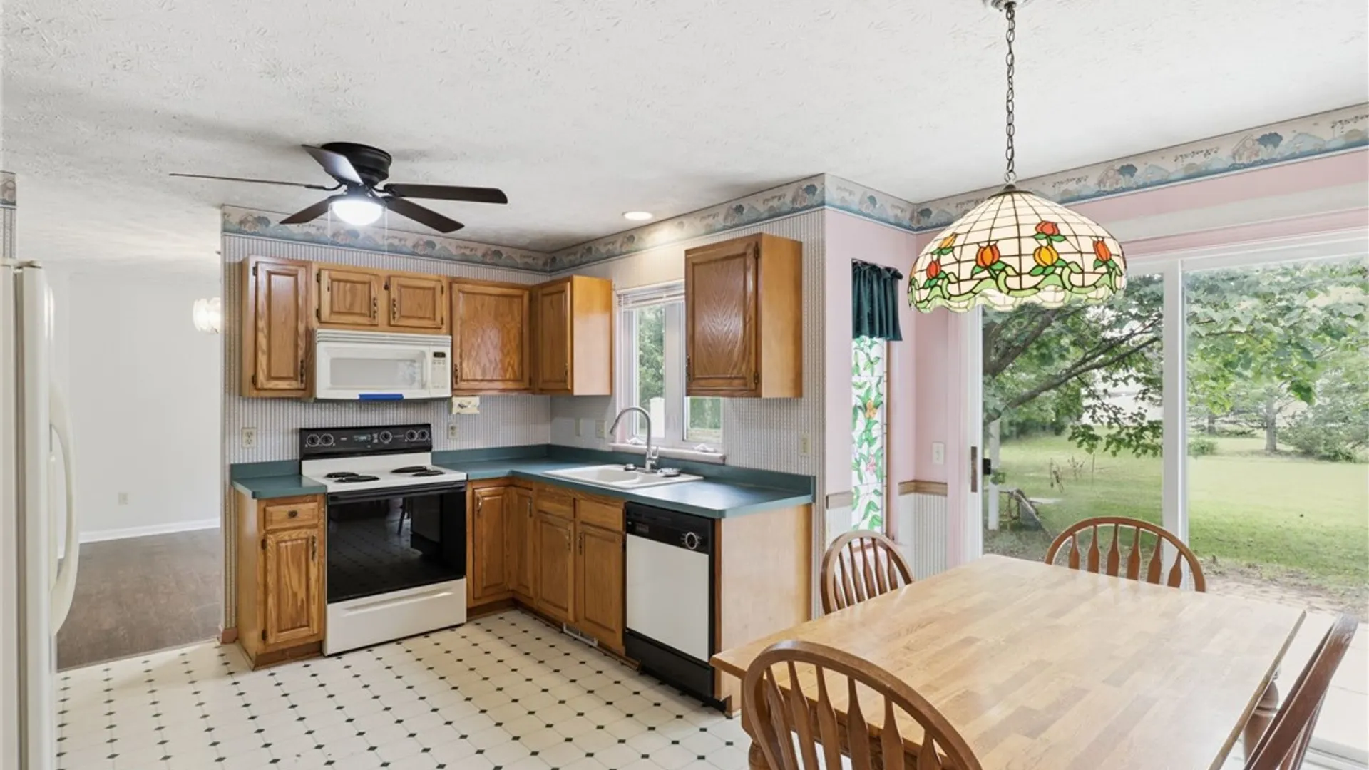 Property at 47 Alton Way, Henrietta, NY 14586 7