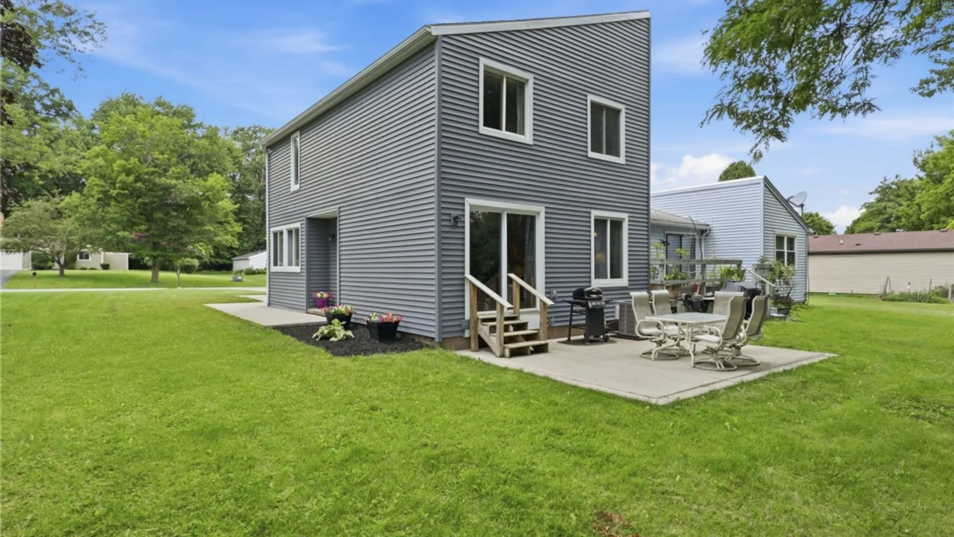 Property at 12 Hanningfield Circle, Perinton, NY 14450 36