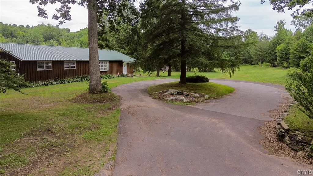 Property at 517 County Route 10, Schroeppel, NY 13132