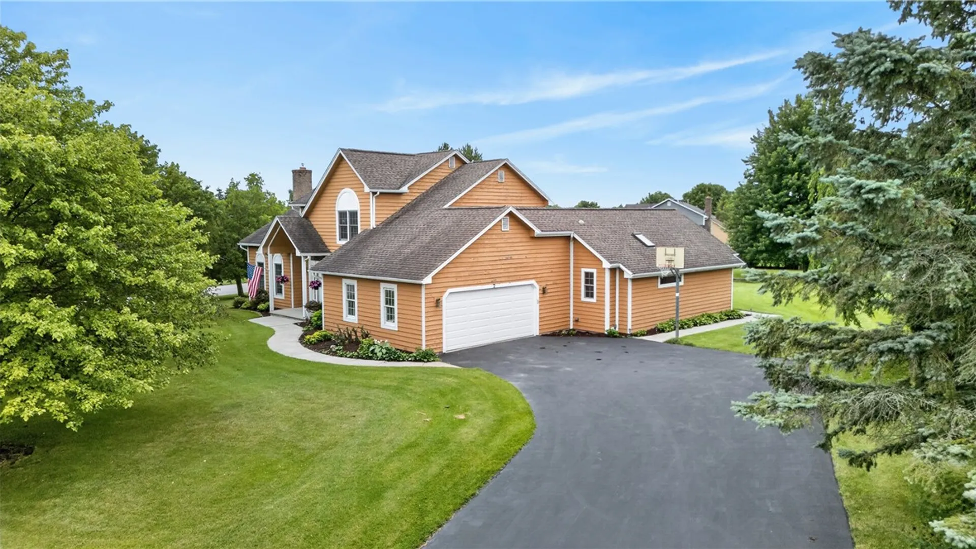 Property at 7 Cassandra Circle, Chili, NY 14428 8