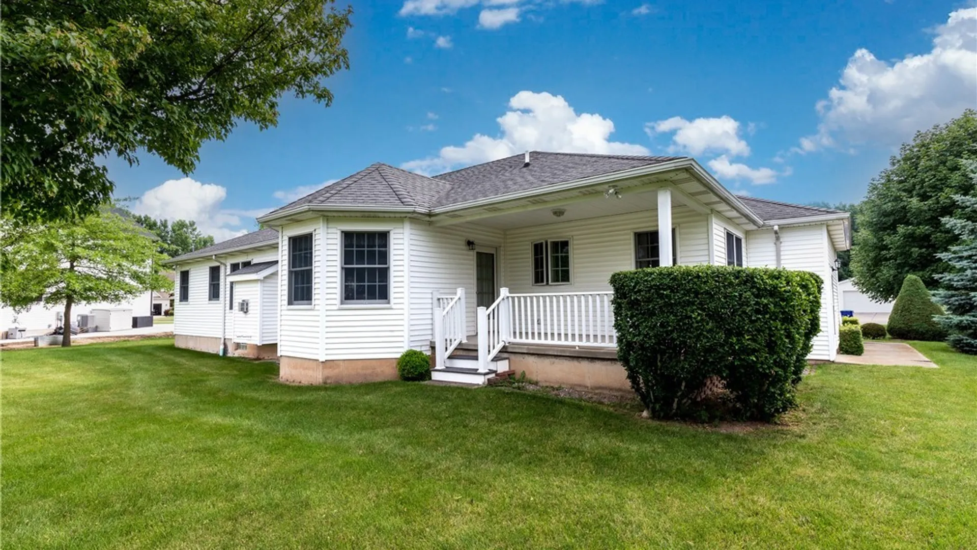 Property at 4250 Scenic Drive, Lewiston, NY 14174 5