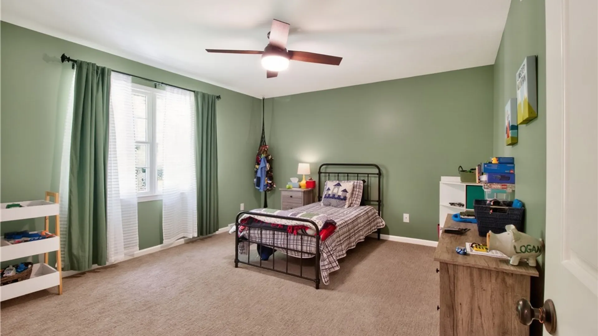 Property at 8 Silver Birch Court, New Hartford, NY 13413 25