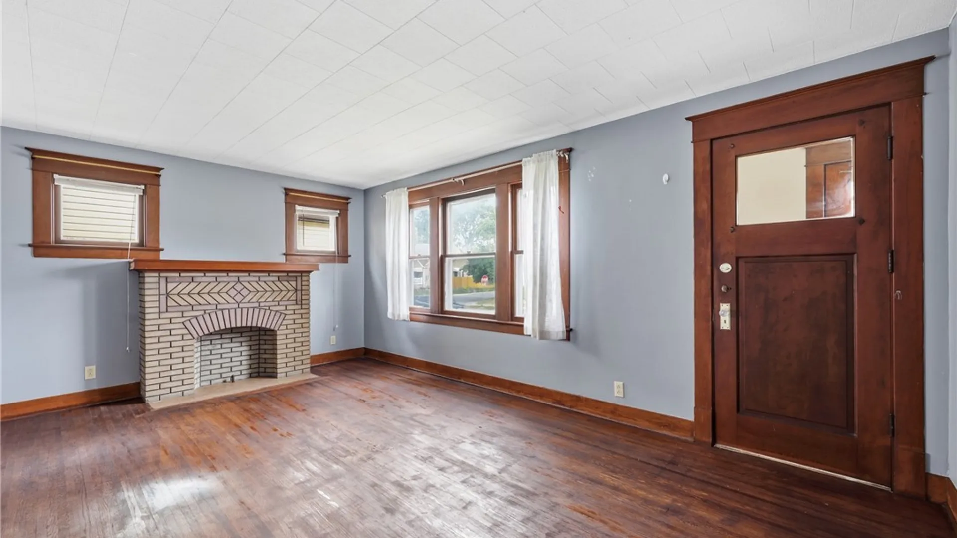 Property at 84 Woodward Avenue, Tonawanda, NY 14217 3