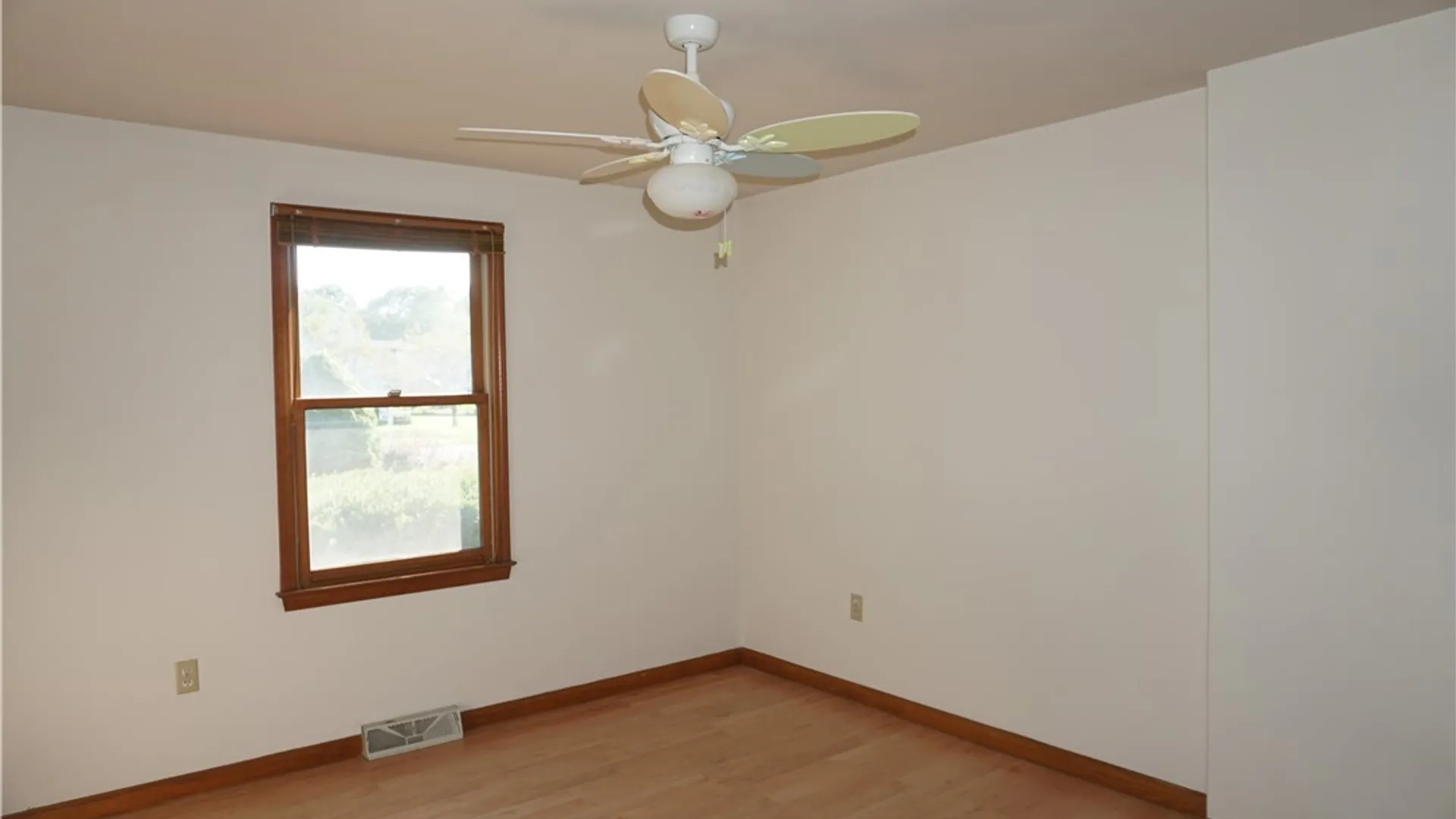 Property at 6113 Rossland Cir, Cicero, NY 13039 35