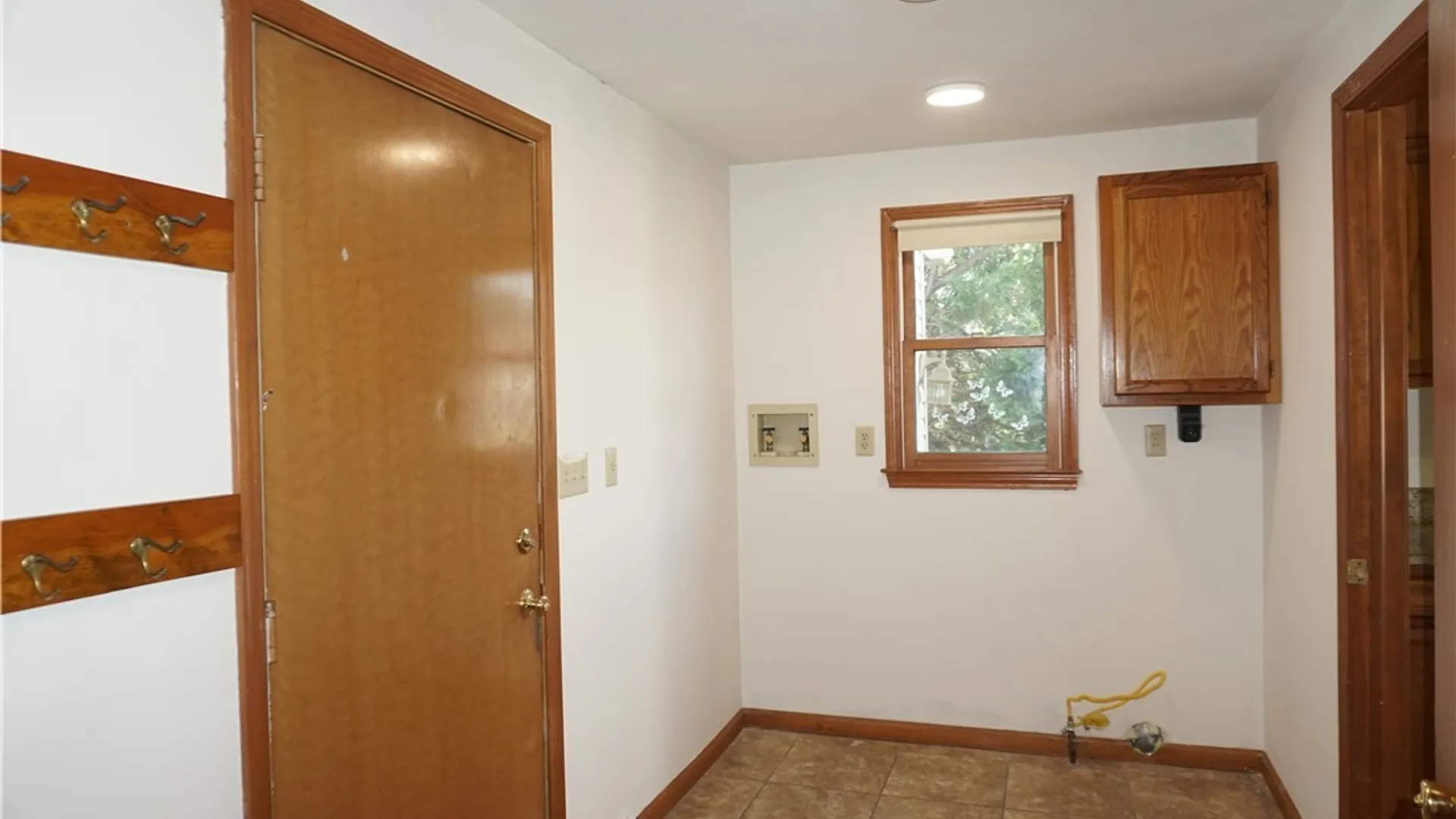 Property at 6113 Rossland Cir, Cicero, NY 13039 28