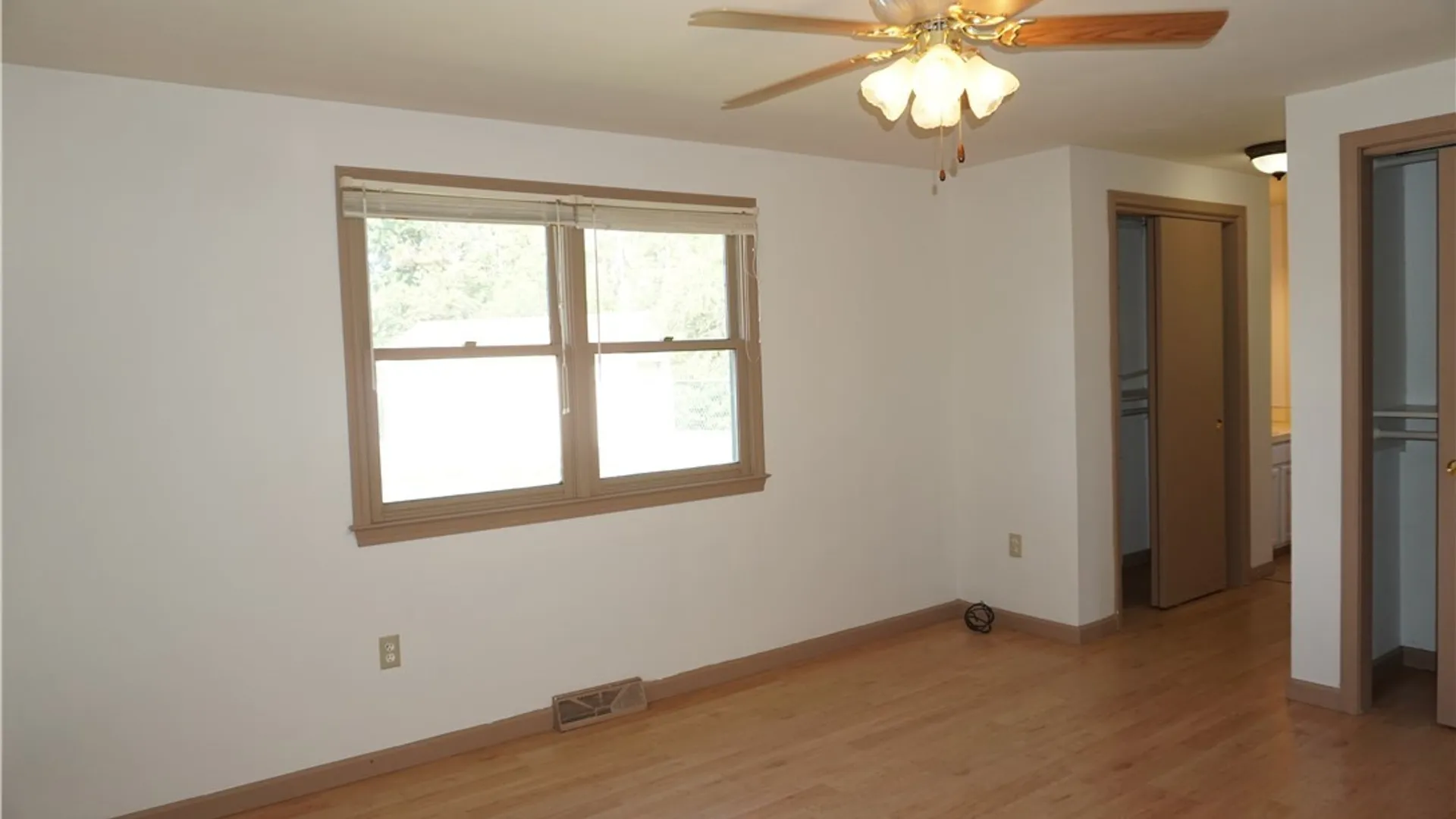 Property at 6113 Rossland Cir, Cicero, NY 13039 39