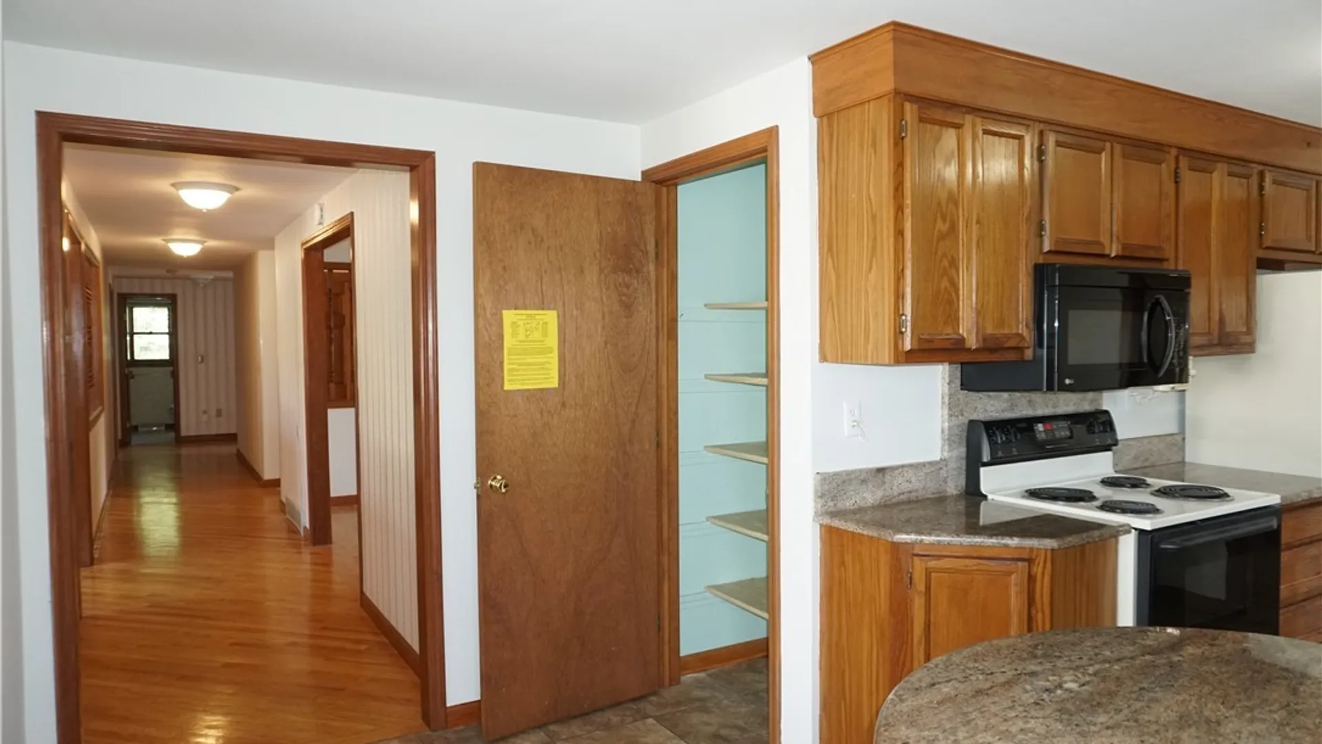 Property at 6113 Rossland Cir, Cicero, NY 13039 25