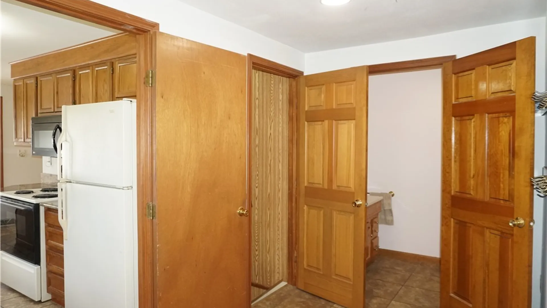 Property at 6113 Rossland Cir, Cicero, NY 13039 29