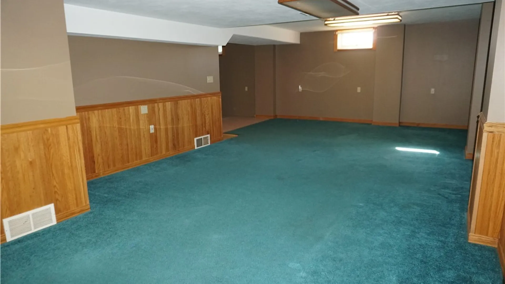 Property at 6113 Rossland Cir, Cicero, NY 13039 45