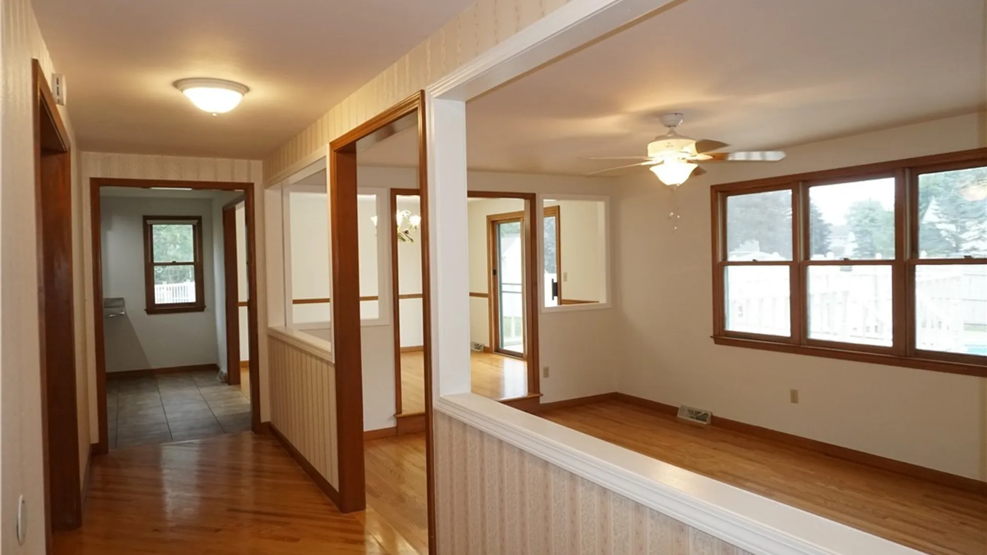 Property at 6113 Rossland Cir, Cicero, NY 13039 15