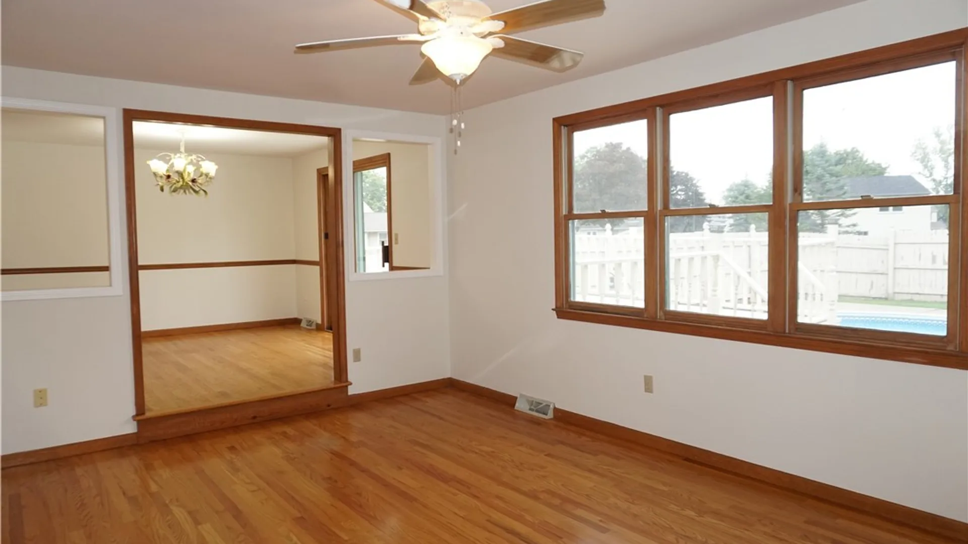 Property at 6113 Rossland Cir, Cicero, NY 13039 16