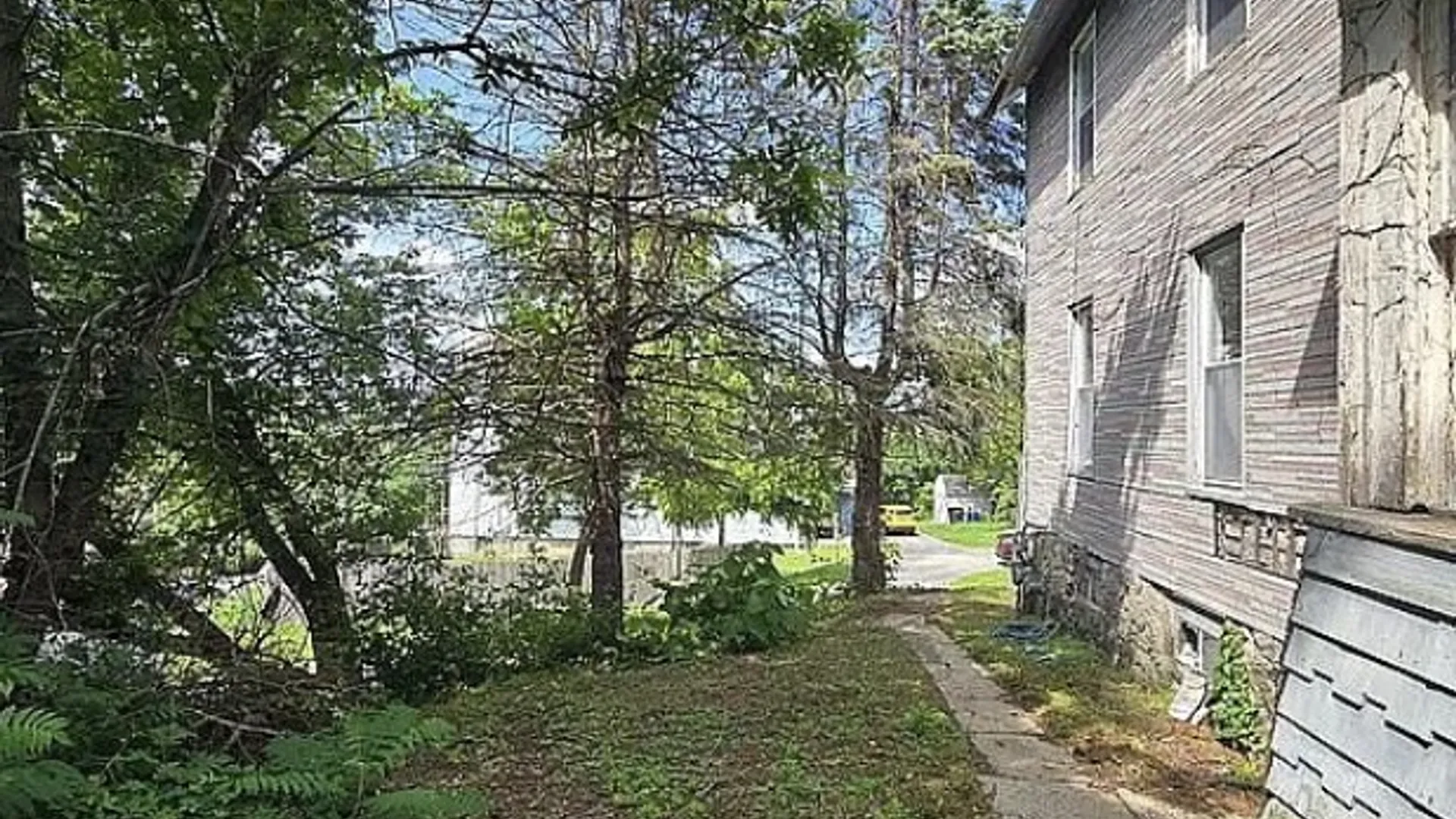 Property at 3 RACE COURSE Street, Amsterdam, NY 12010 28
