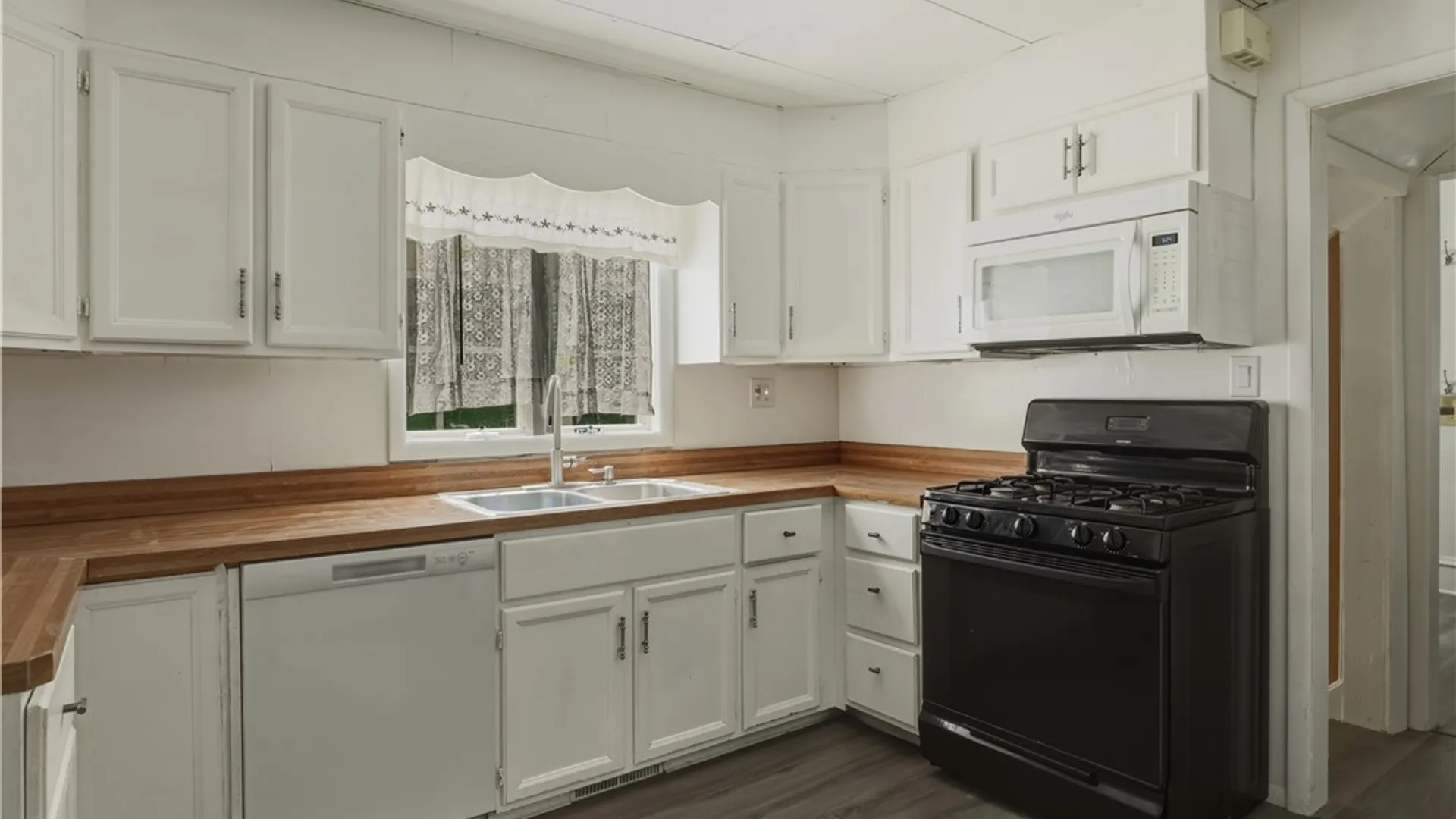 Property at 827 W Gray Street, Elmira City, NY 14905 18