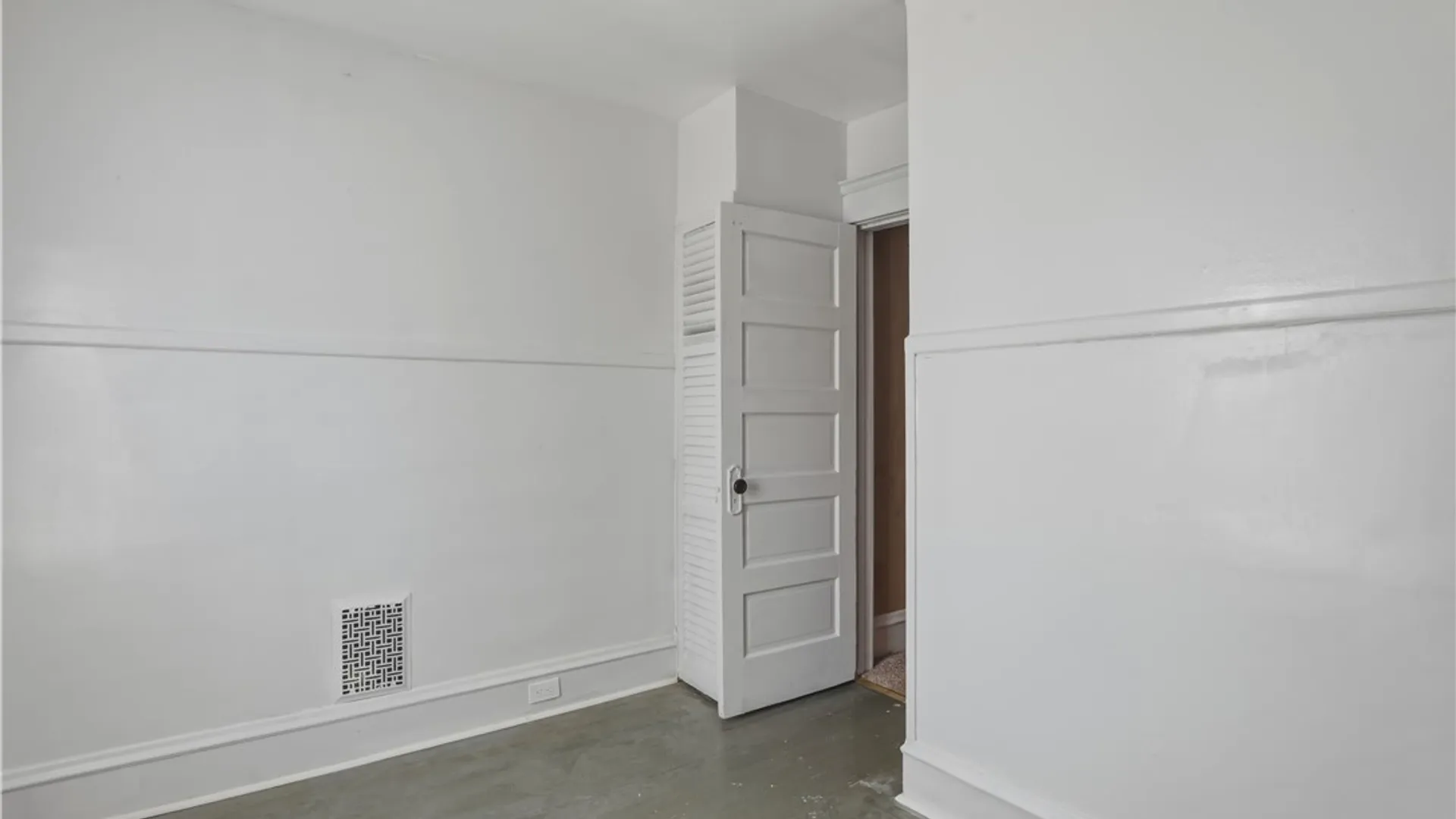 Property at 827 W Gray Street, Elmira City, NY 14905 32