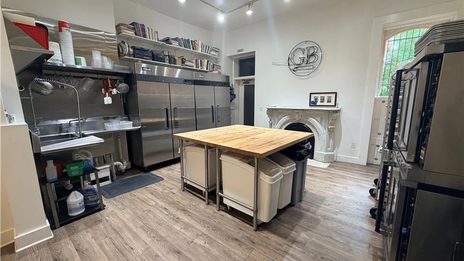 Property at 248 East Avenue, Rochester, NY 14607 12
