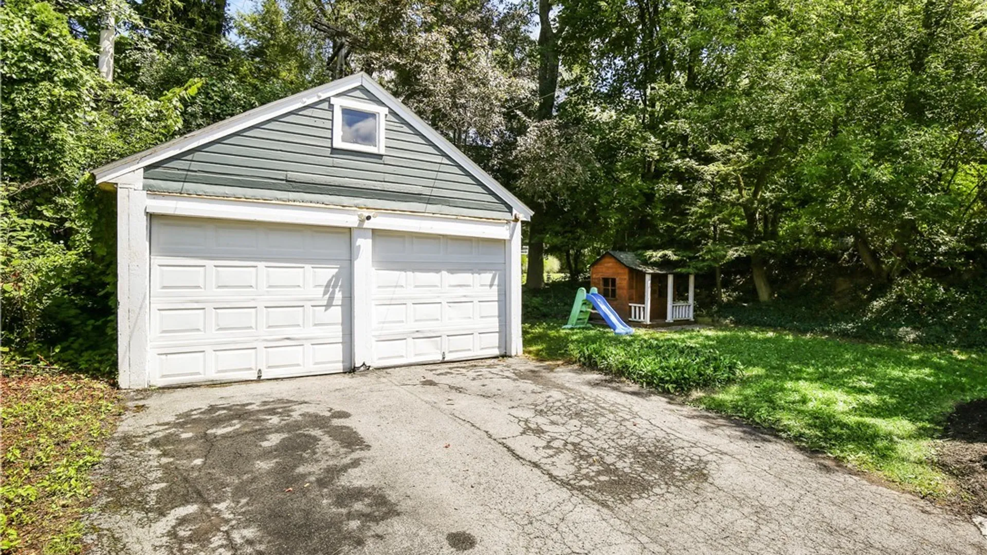 Property at 401 Scott Avenue, Syracuse, NY 13224 8