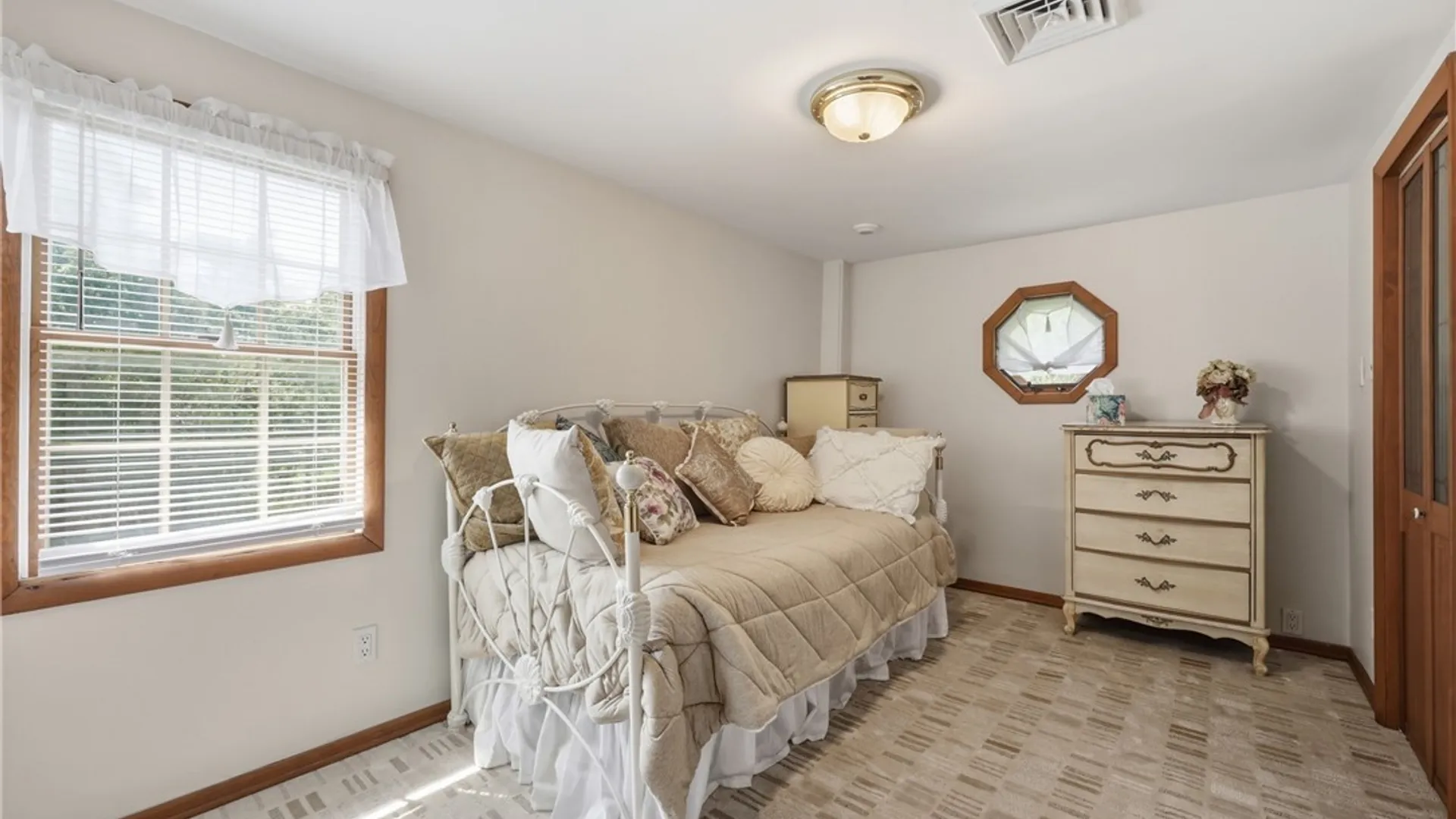Property at 5224 Old Goodrich Road, Clarence, NY 14031 14