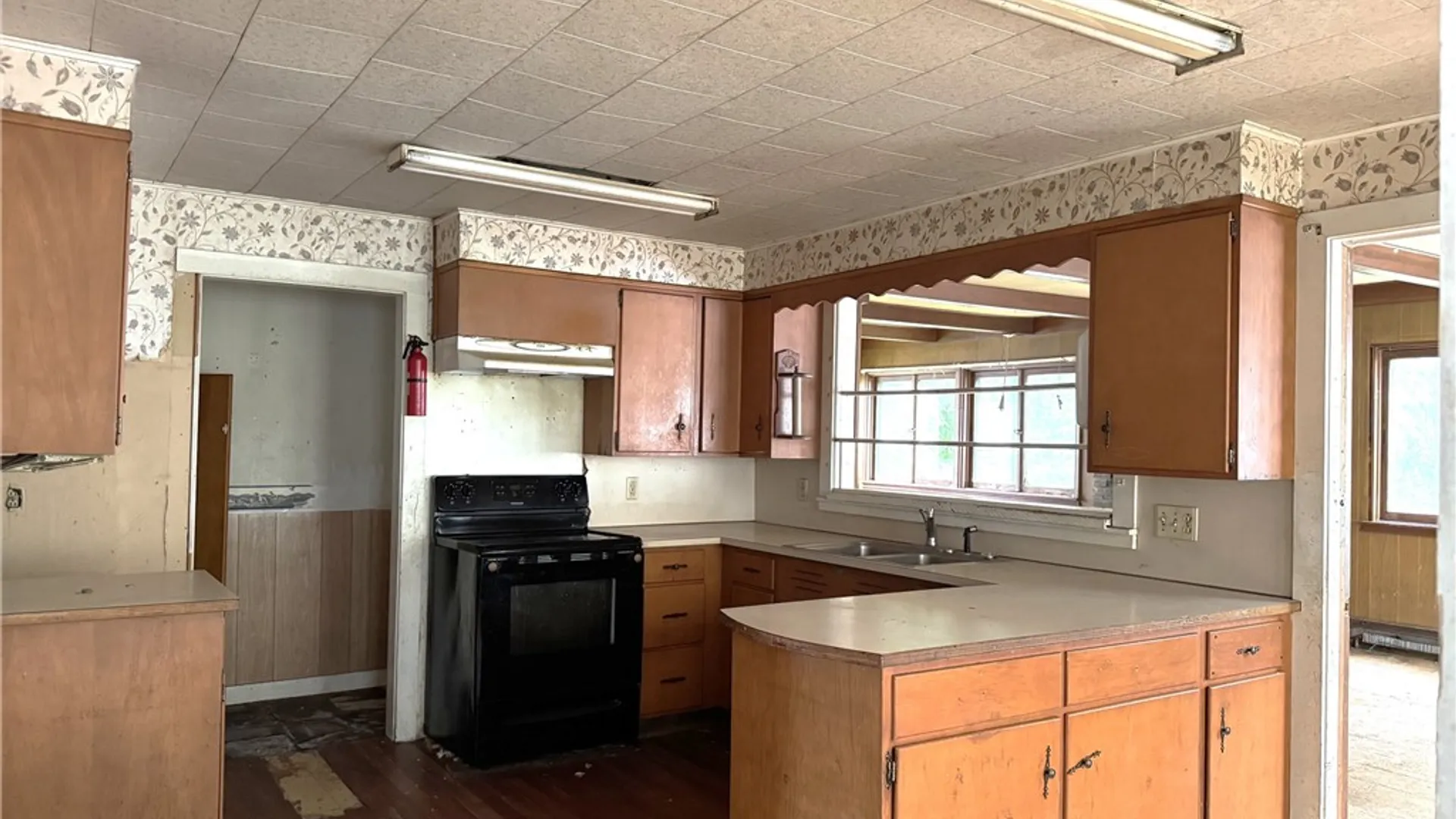 Property at 19 Genesee Street, New Berlin, NY 13411 21