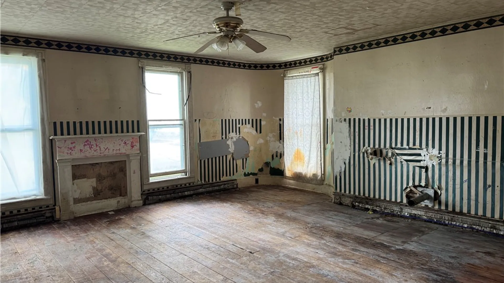 Property at 19 Genesee Street, New Berlin, NY 13411 13