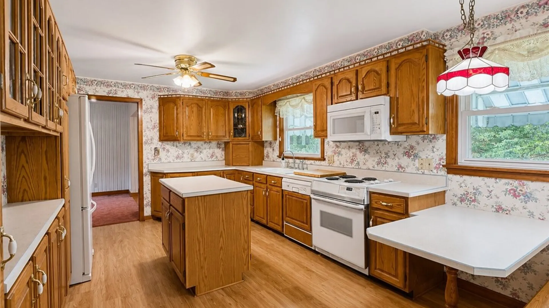 Property at 1002 Gwinn Street, Shelby, NY 14103 6