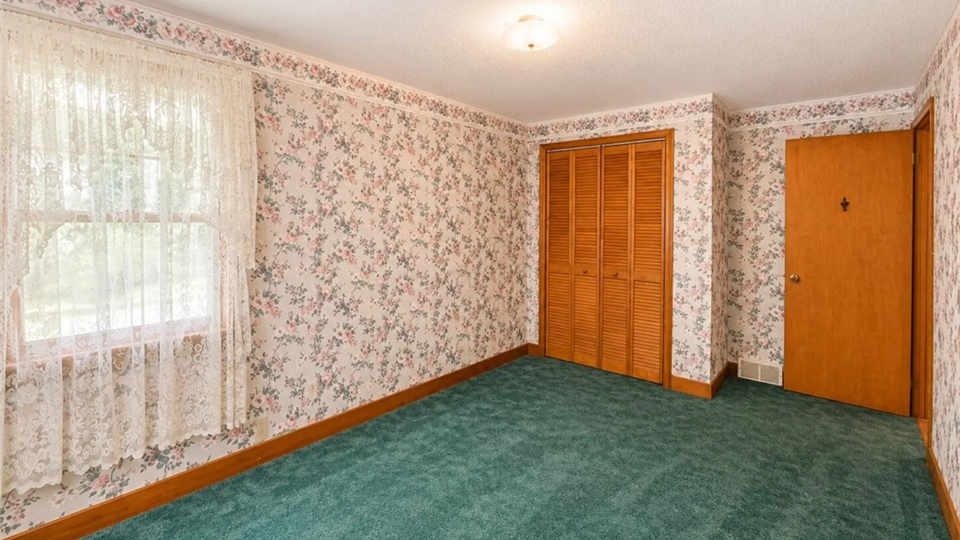Property at 1002 Gwinn Street, Shelby, NY 14103 21