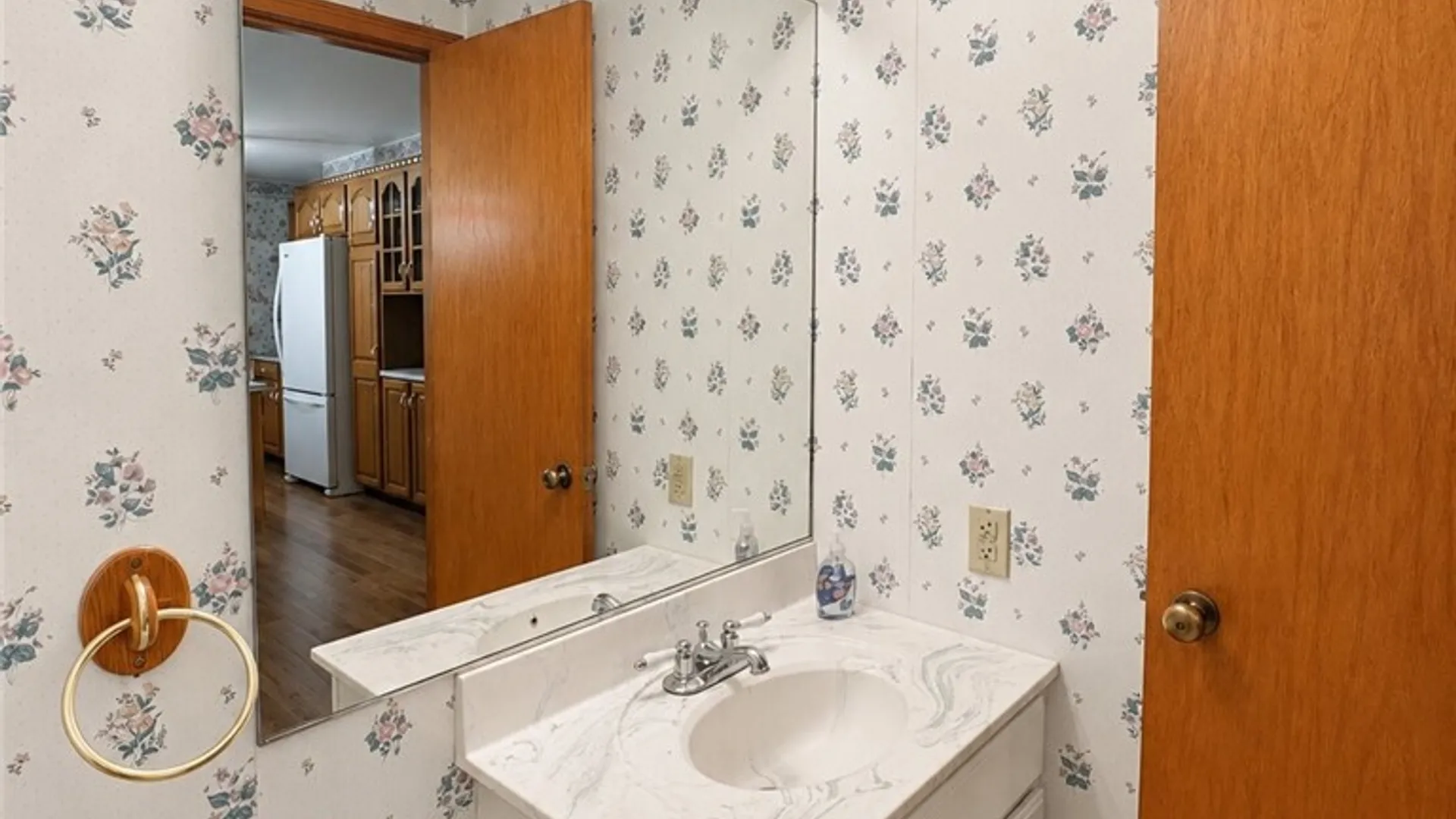 Property at 1002 Gwinn Street, Shelby, NY 14103 11
