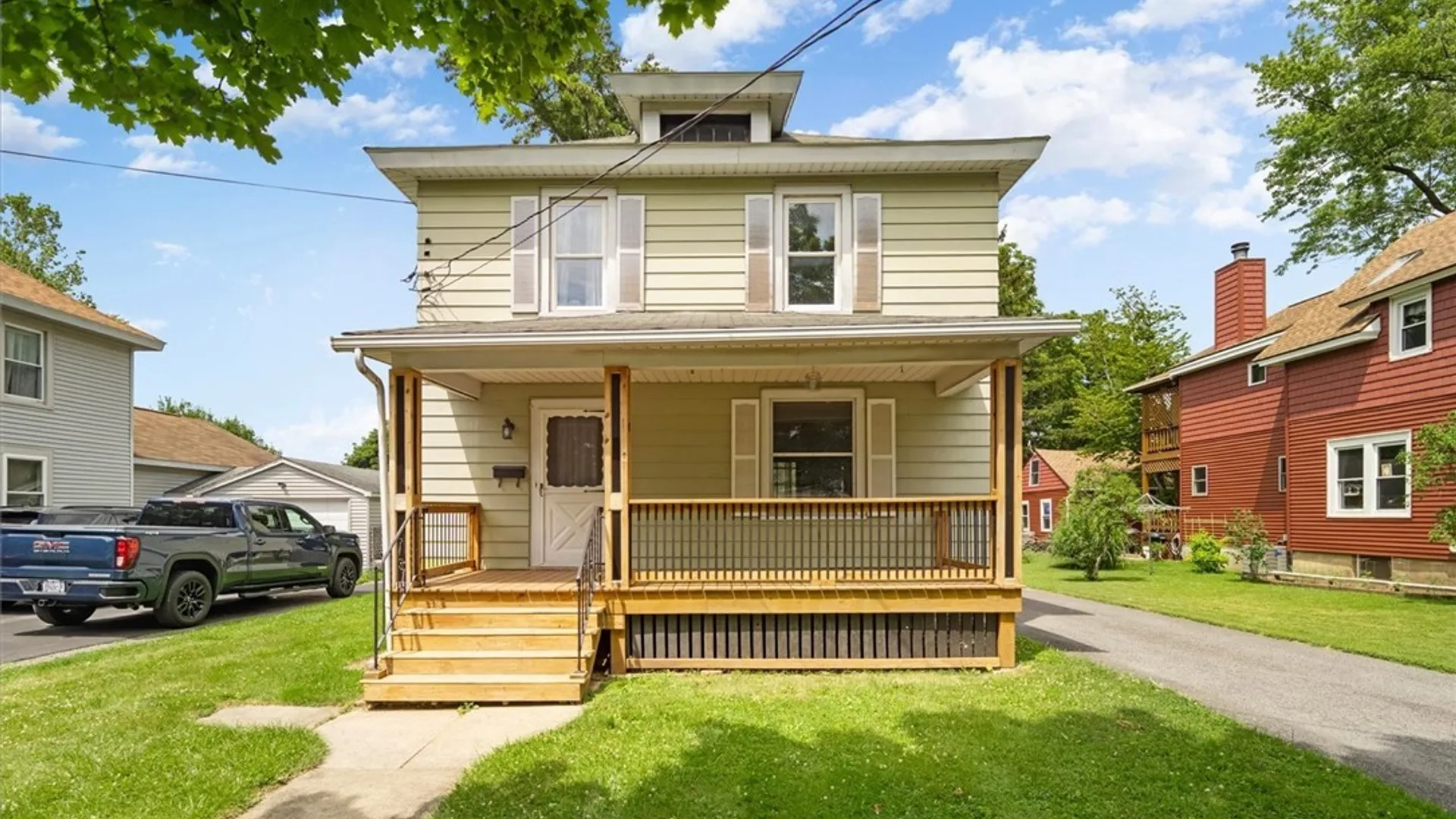 Property at 230 E Hinds Avenue, Vernon, NY 13461 3