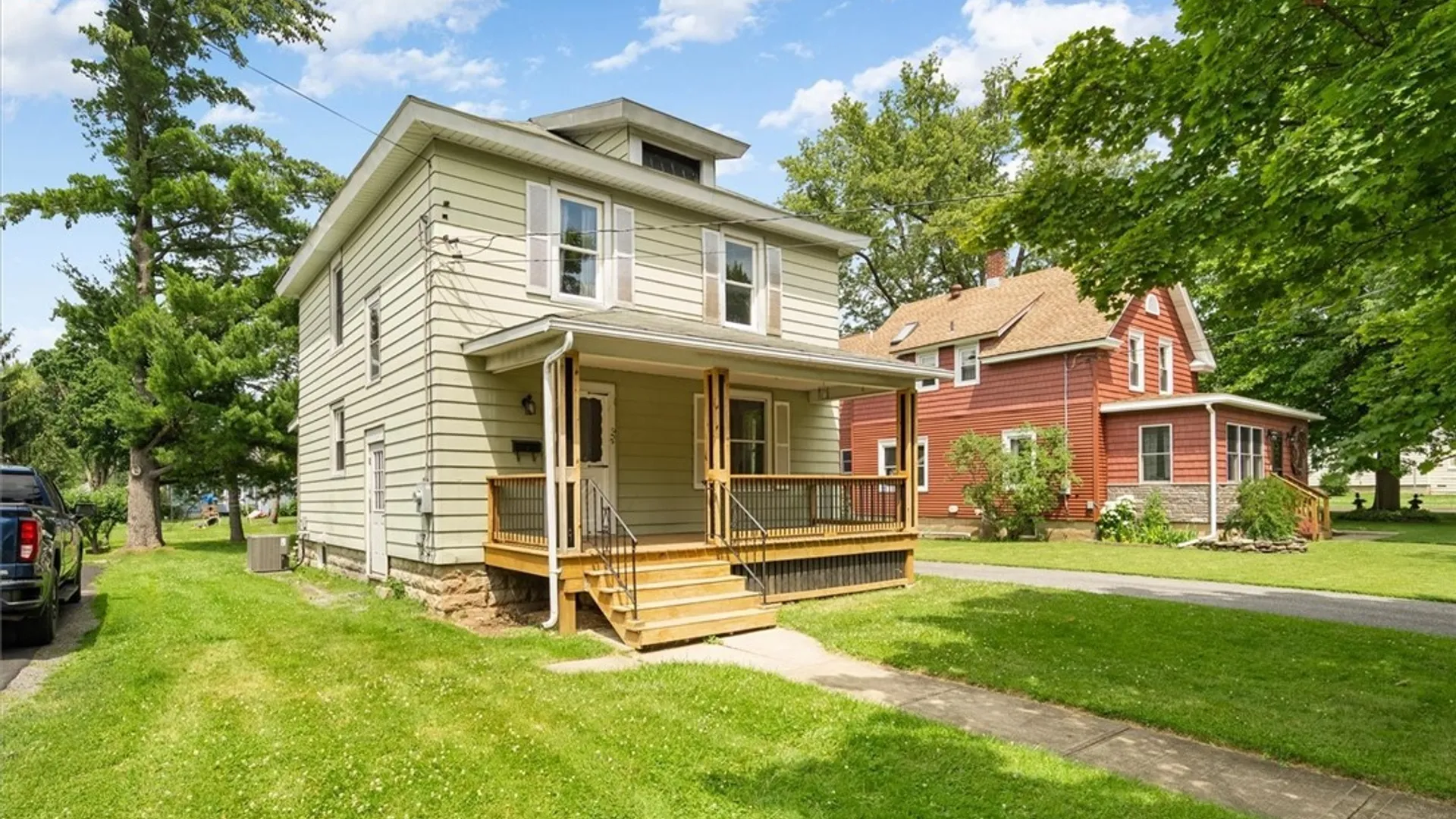 Property at 230 E Hinds Avenue, Vernon, NY 13461 4