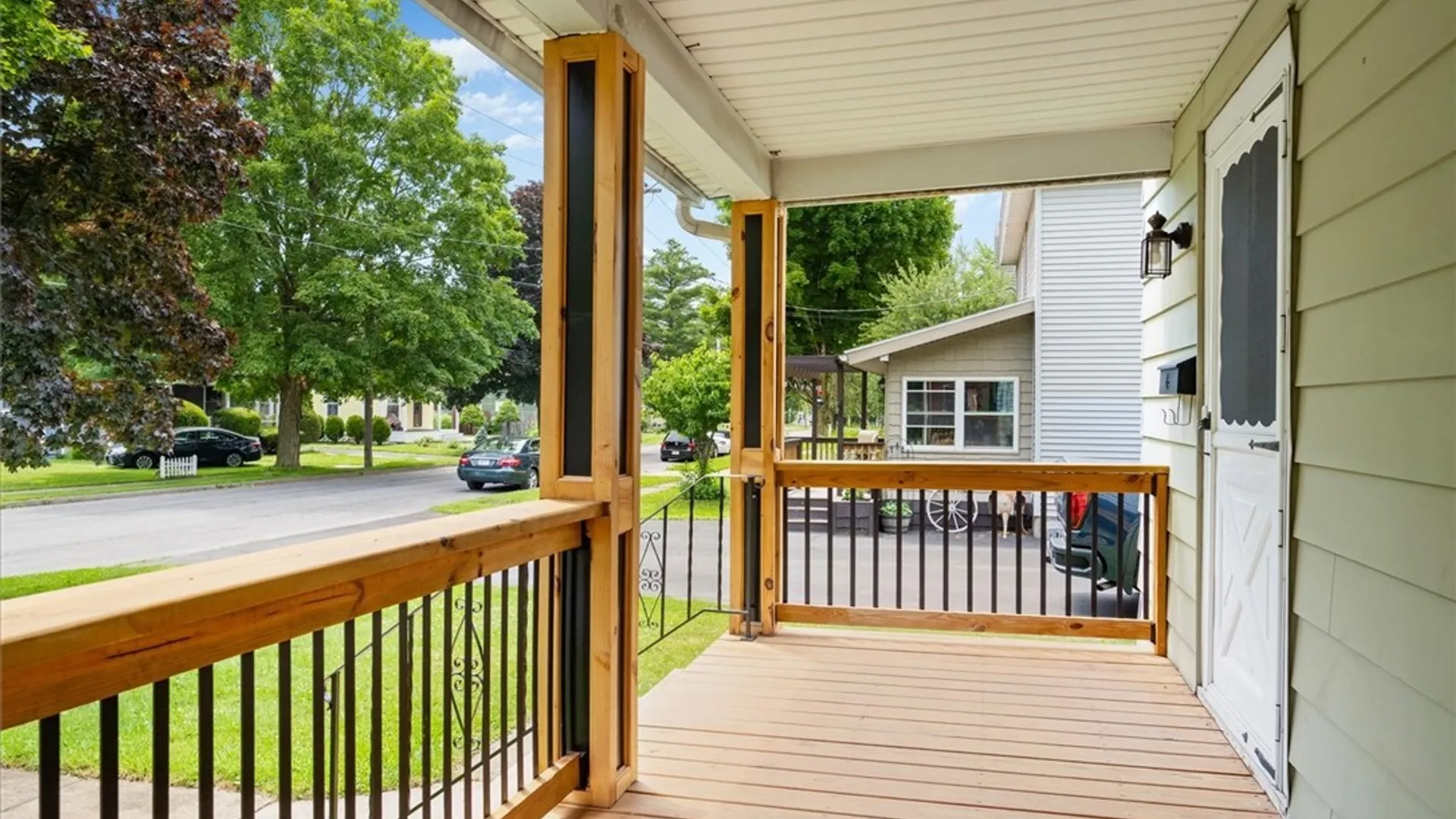 Property at 230 E Hinds Avenue, Vernon, NY 13461 5