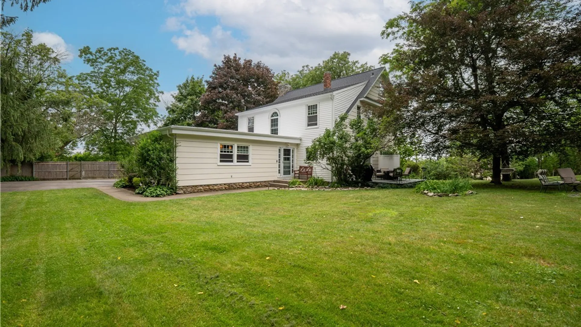 Property at 10775 Main Street, Clarence, NY 14031 11