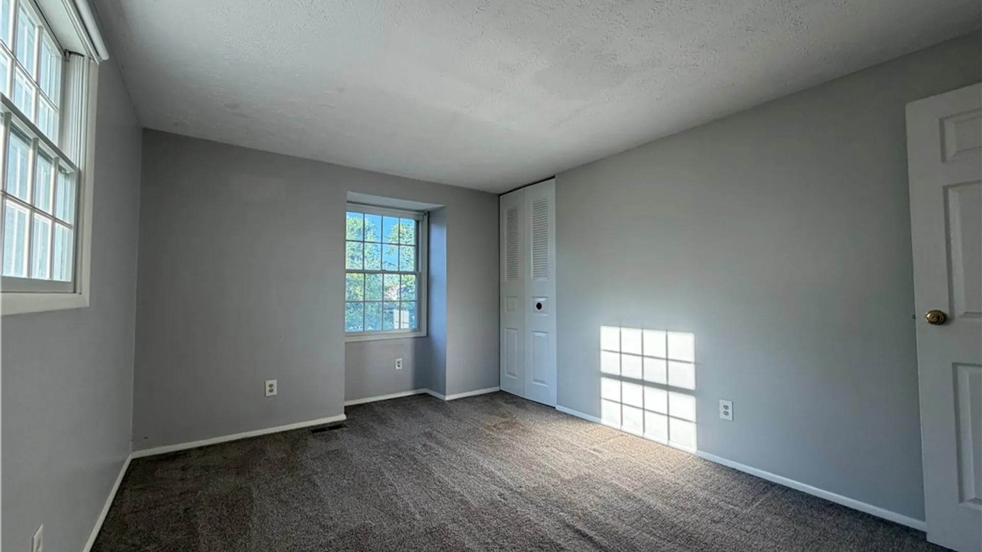 Property at 11 Wildherd Drive, Henrietta, NY 14467 18
