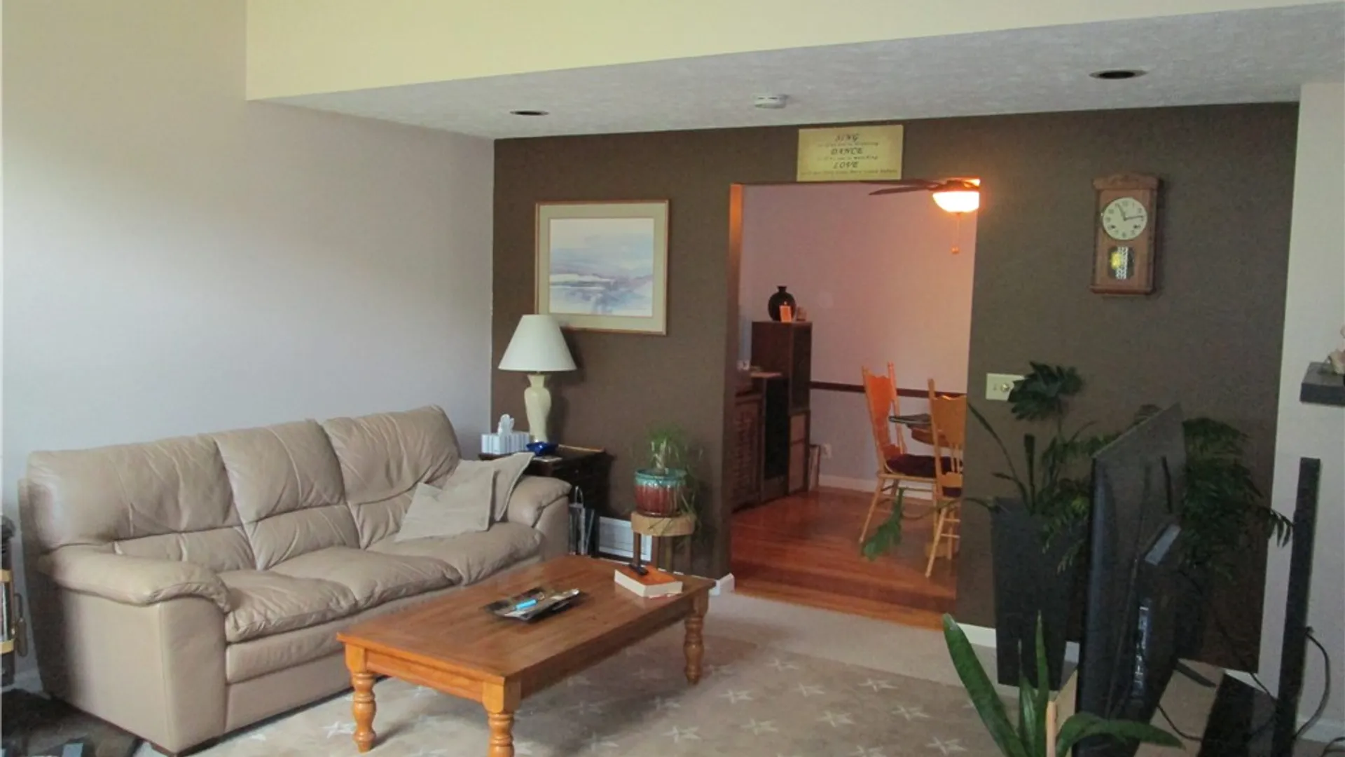 Property at 6 Cheshire Lane, Gates, NY 14624 15