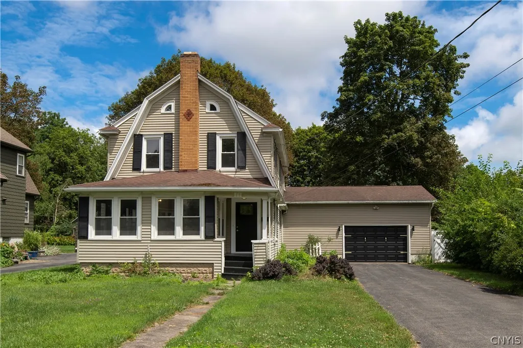 Property at 111 Charing Road, DeWitt, NY 13214