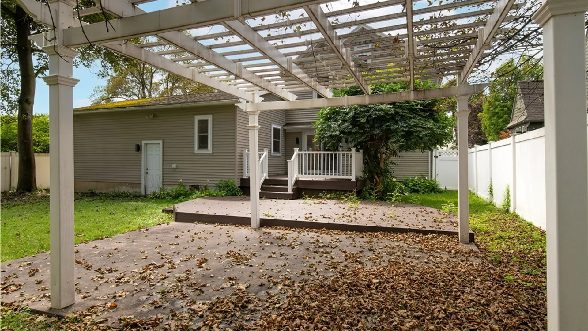 Property at 111 Charing Road, DeWitt, NY 13214 12