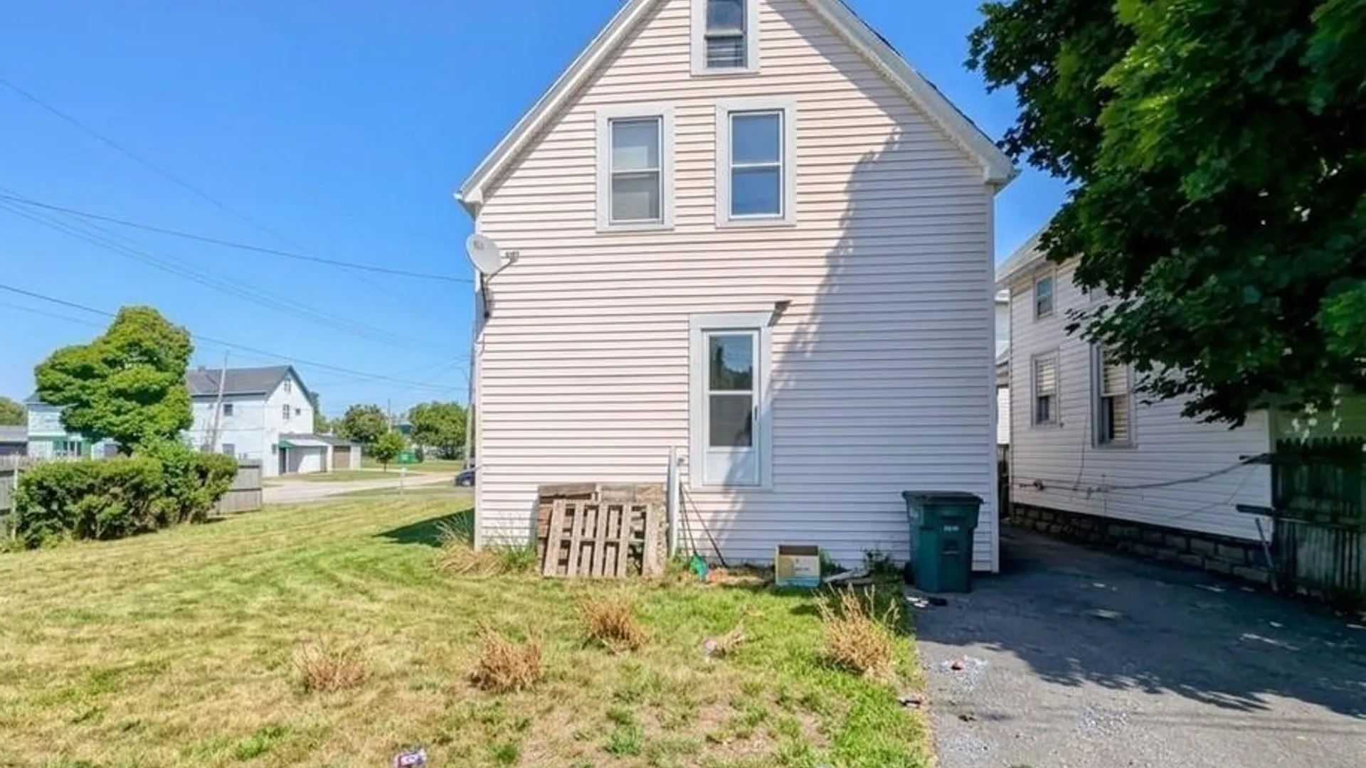 Property at 108 Roebling Avenue, Buffalo, NY 14215 5