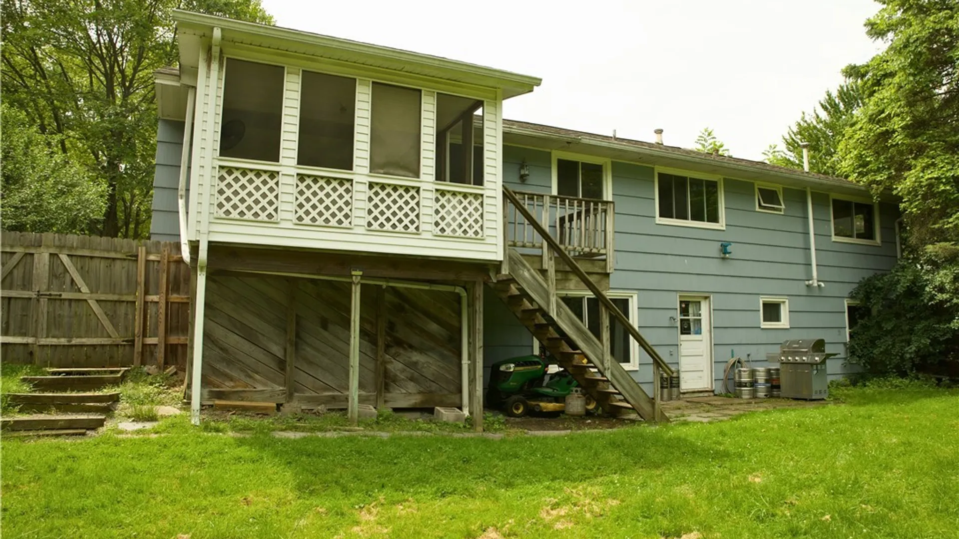 Property at 105 Haddonfield Place, DeWitt, NY 13214 17