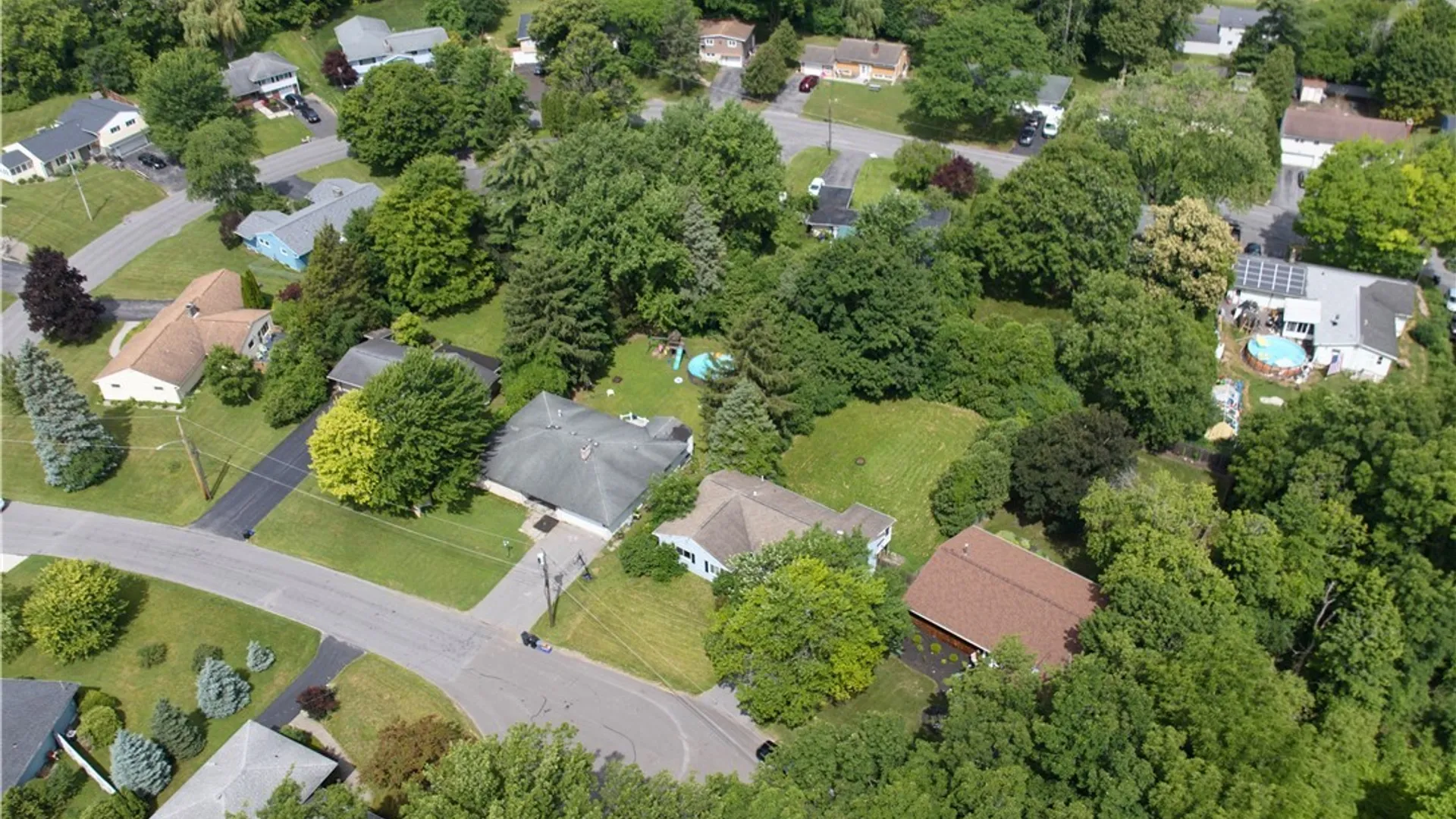Property at 105 Haddonfield Place, DeWitt, NY 13214 18