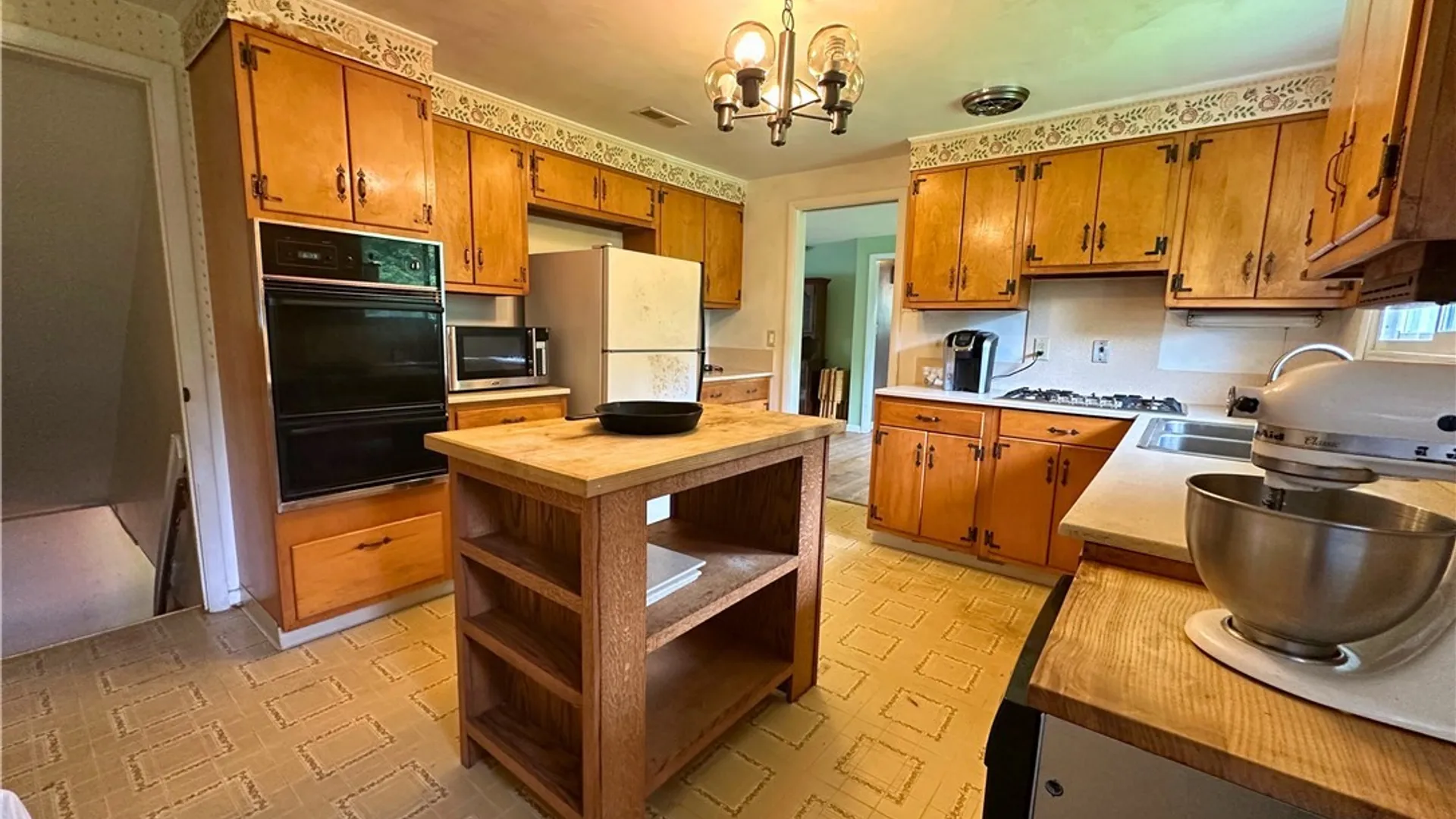 Property at 105 Haddonfield Place, DeWitt, NY 13214 5