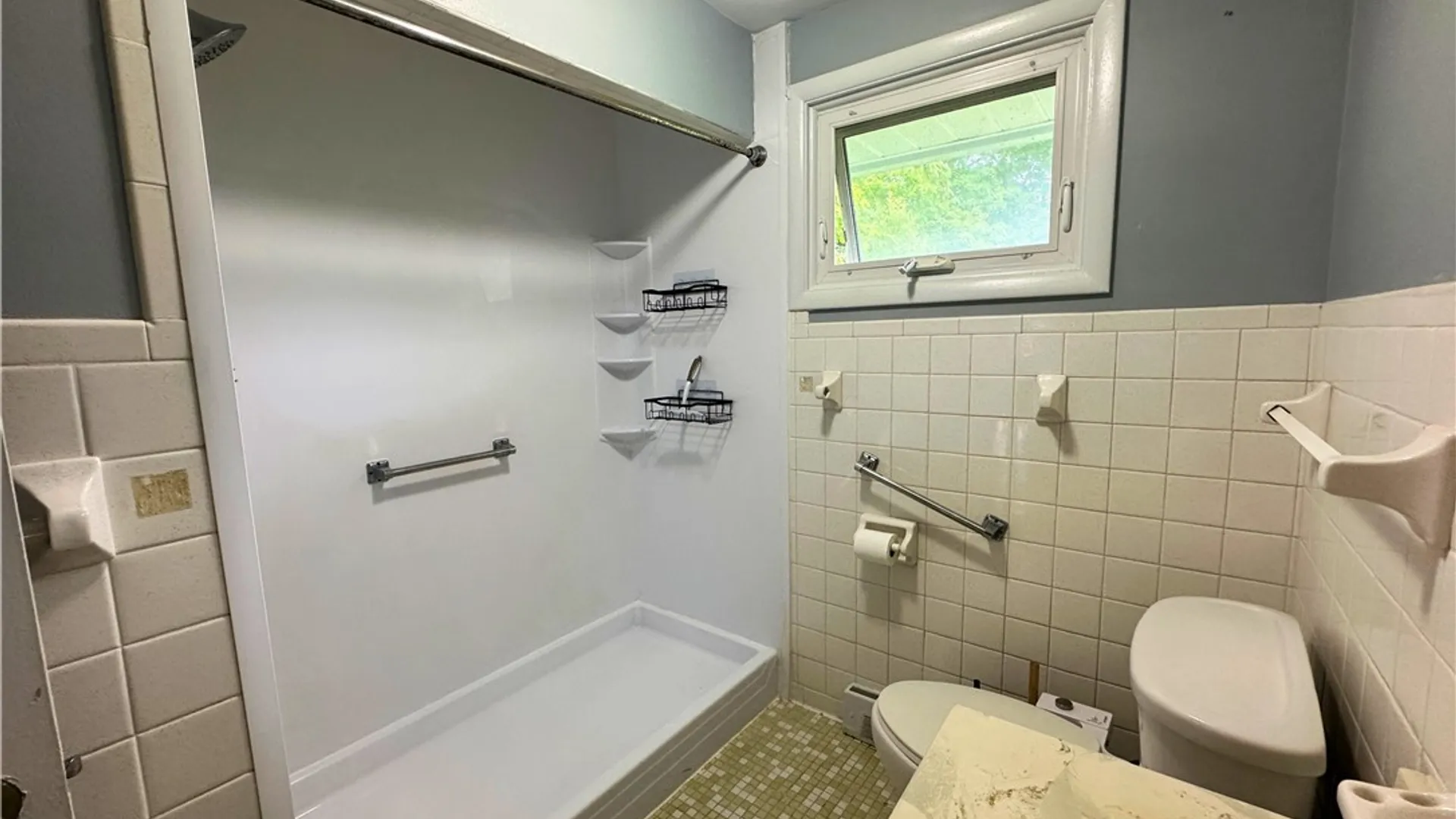 Property at 105 Haddonfield Place, DeWitt, NY 13214 11