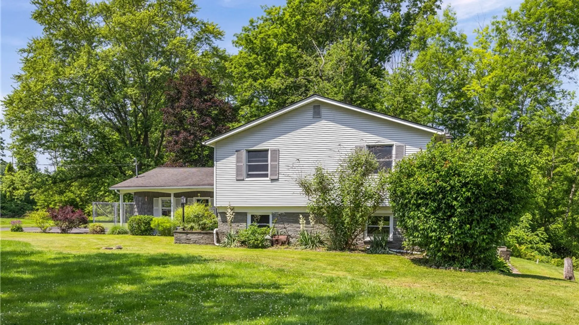 Property at 43 Hill Road, Parma, NY 14468 4