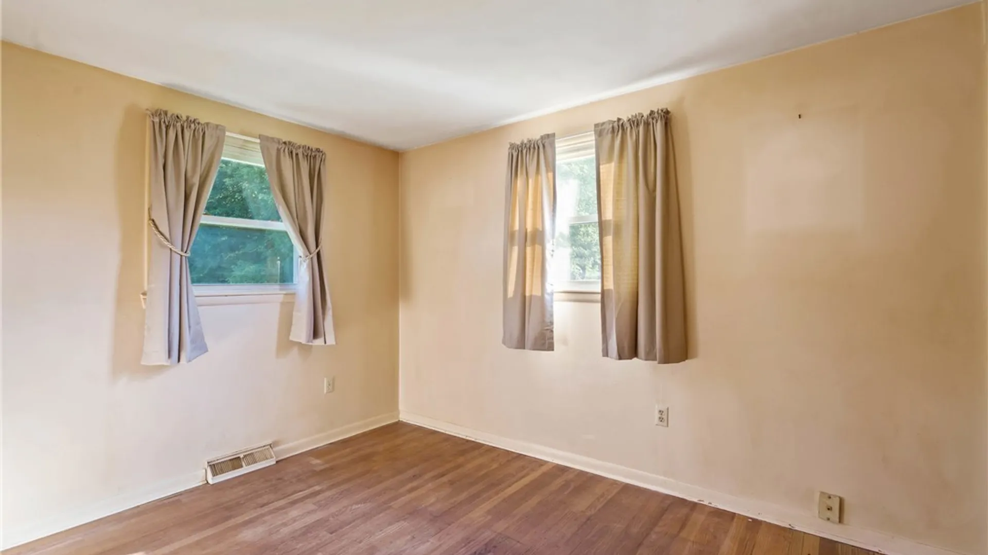 Property at 6355 Lakeshore Road, Cicero, NY 13039 15