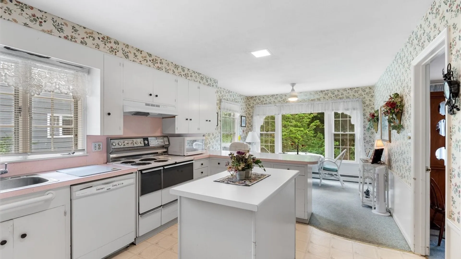 Property at 13 Erregger Terrace, DeWitt, NY 13224 11
