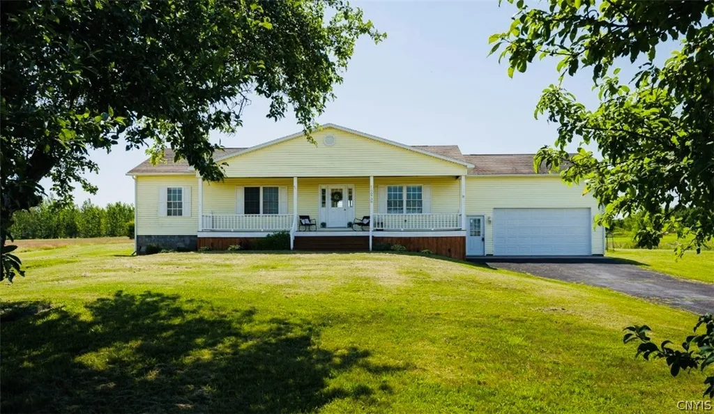 Property at 30730 Nys Route 37, Le Ray, NY 13637