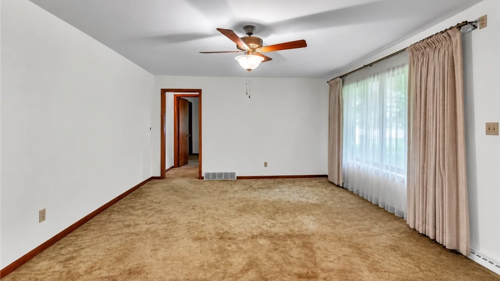 Property at 10413 Erie Road, Brant, NY 14081 18