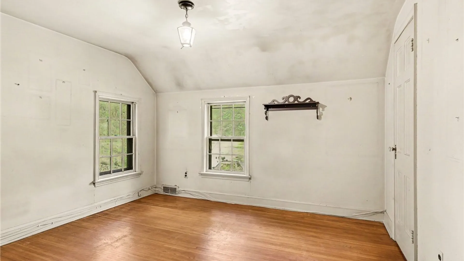 Property at 29 Park Lane, Brighton, NY 14625 17