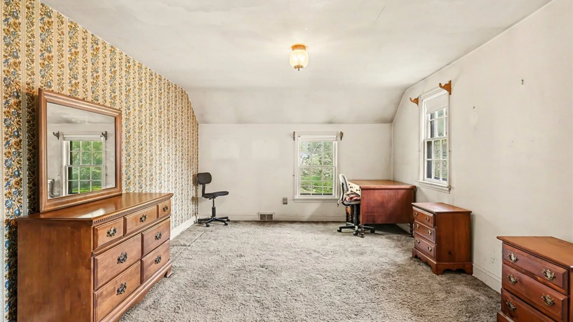 Property at 29 Park Lane, Brighton, NY 14625 12