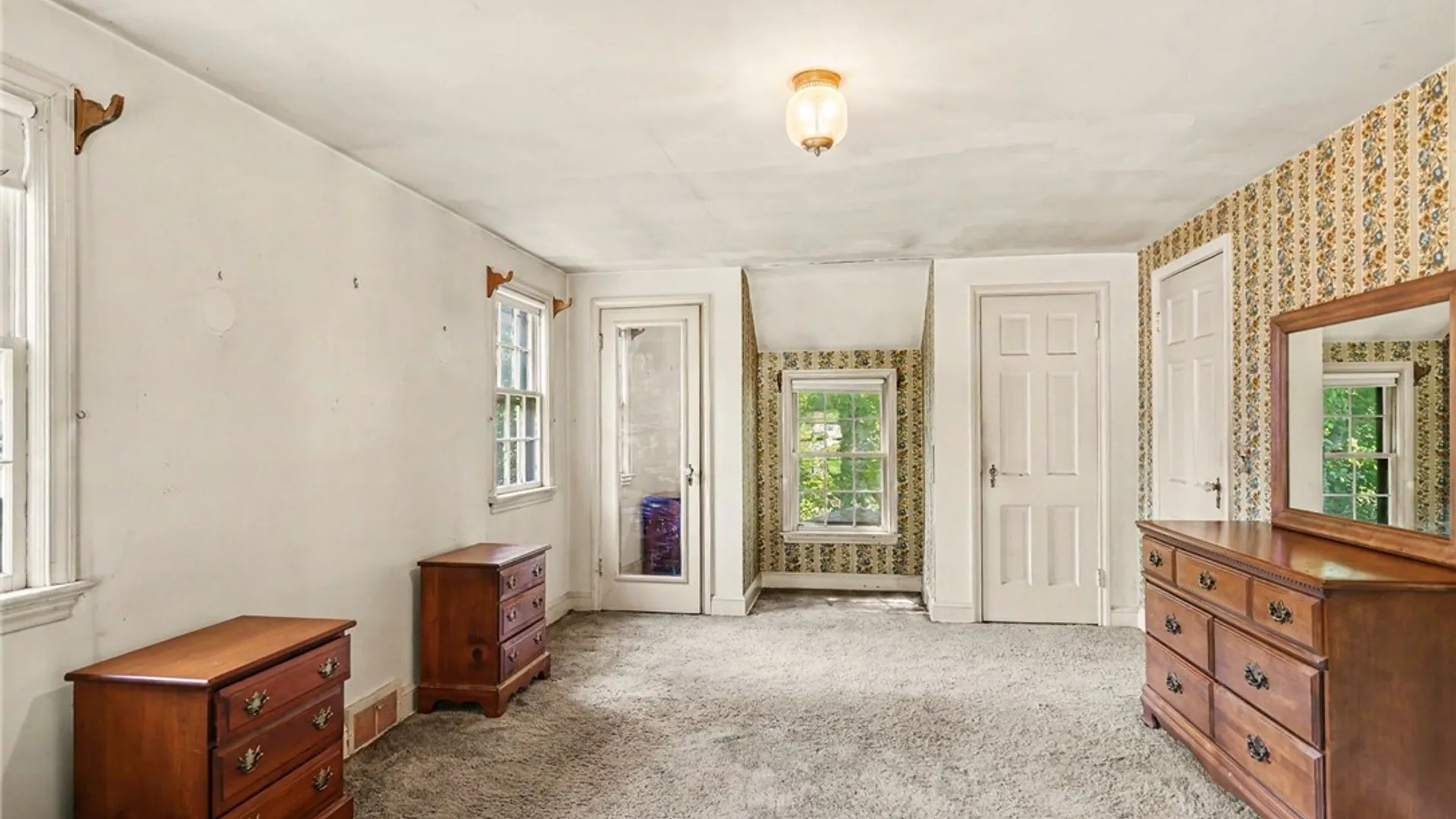 Property at 29 Park Lane, Brighton, NY 14625 11