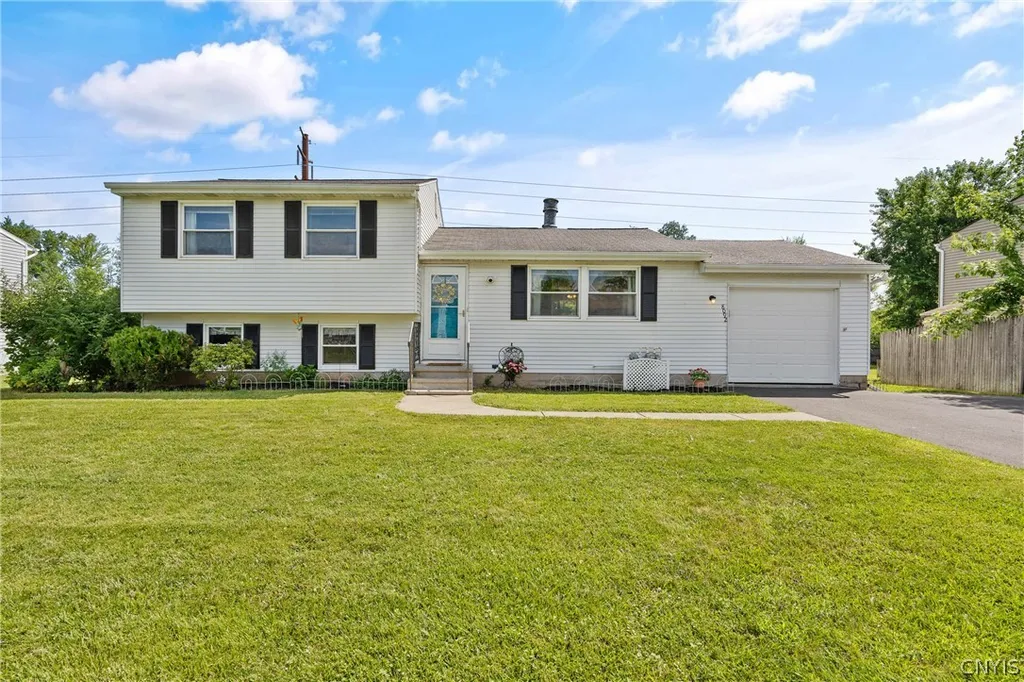 Property at 8092 Pickett Lane, Cicero, NY 13039