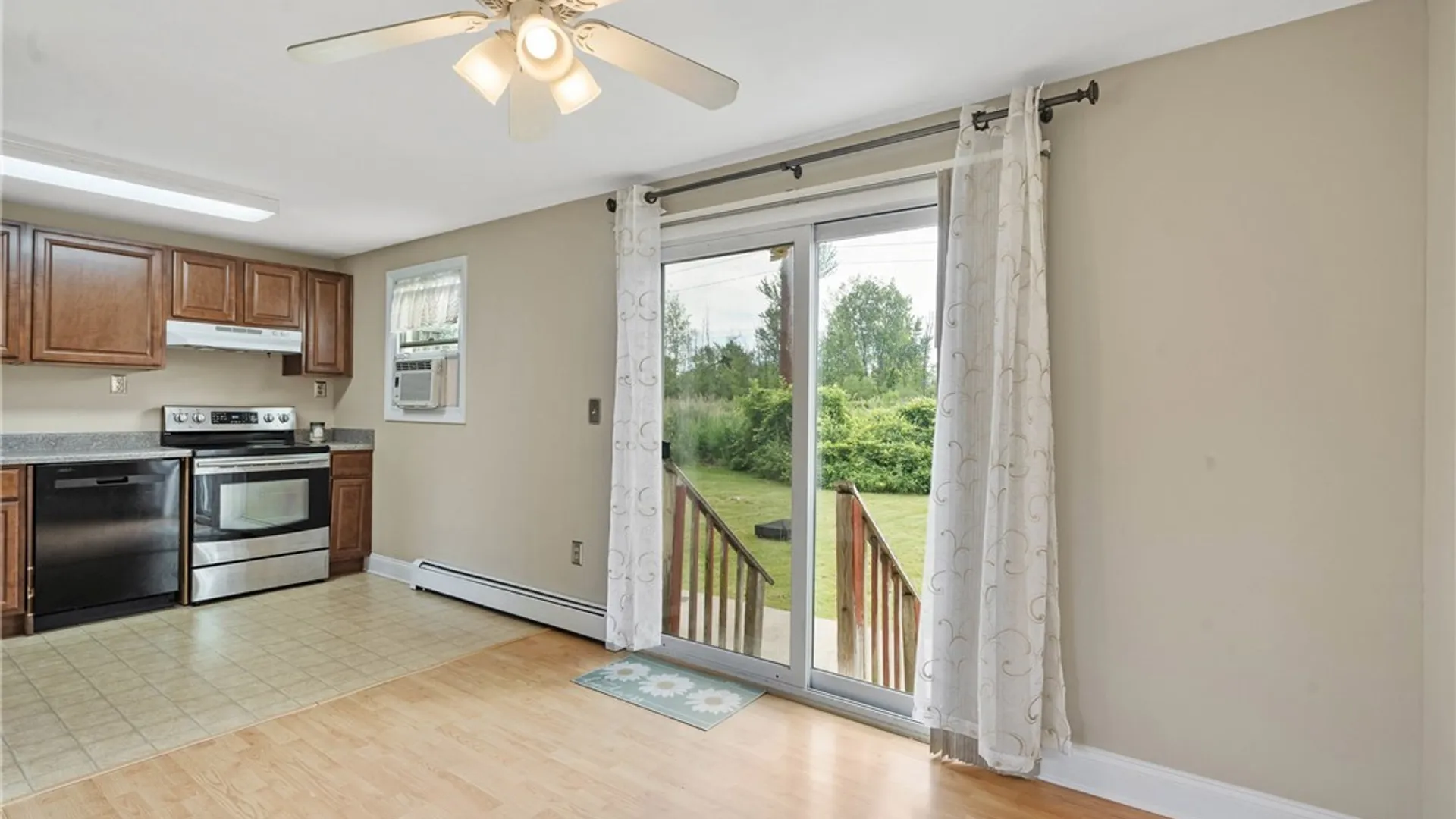 Property at 8092 Pickett Lane, Cicero, NY 13039 9